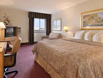 Hotel Ramada Fairview Heights Habitación foto
